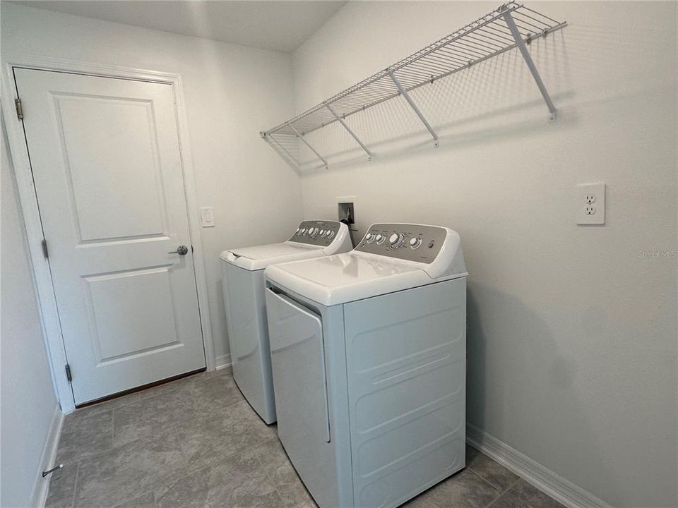 For Rent: $1,950 (3 beds, 2 baths, 1562 Square Feet)