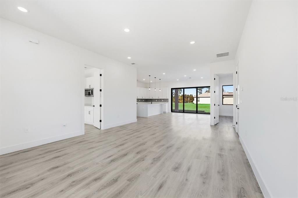 For Sale: $399,900 (4 beds, 3 baths, 2222 Square Feet)