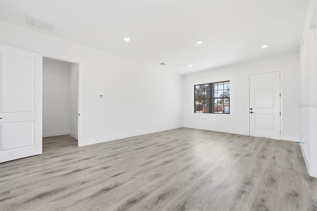 For Sale: $399,900 (4 beds, 3 baths, 2222 Square Feet)