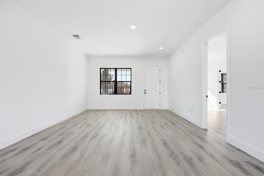 For Sale: $399,900 (4 beds, 3 baths, 2222 Square Feet)