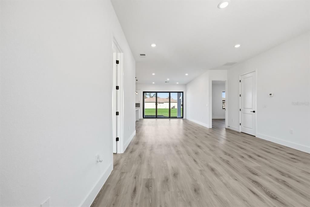 For Sale: $399,900 (4 beds, 3 baths, 2222 Square Feet)