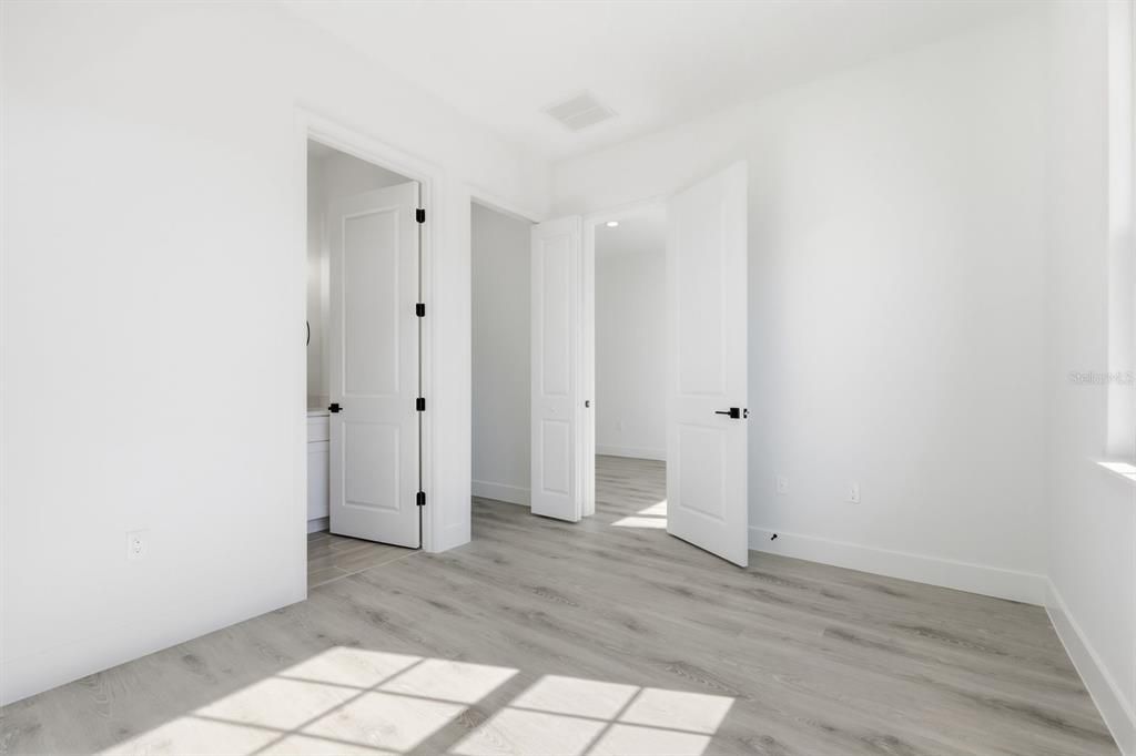 For Sale: $399,900 (4 beds, 3 baths, 2222 Square Feet)