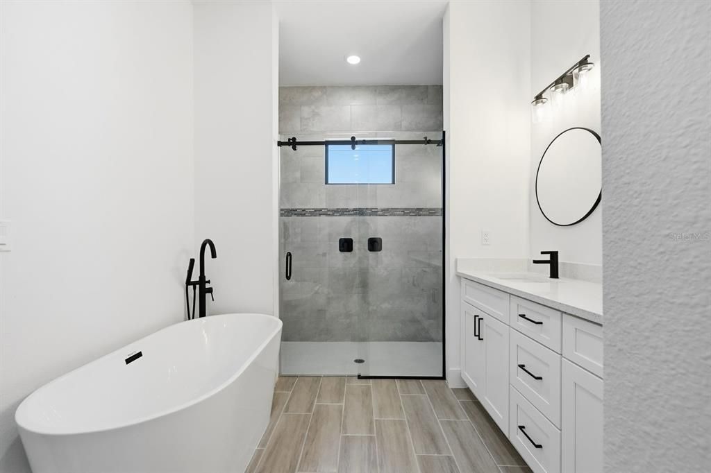 For Sale: $399,900 (4 beds, 3 baths, 2222 Square Feet)