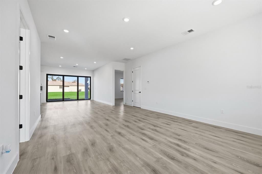 For Sale: $399,900 (4 beds, 3 baths, 2222 Square Feet)