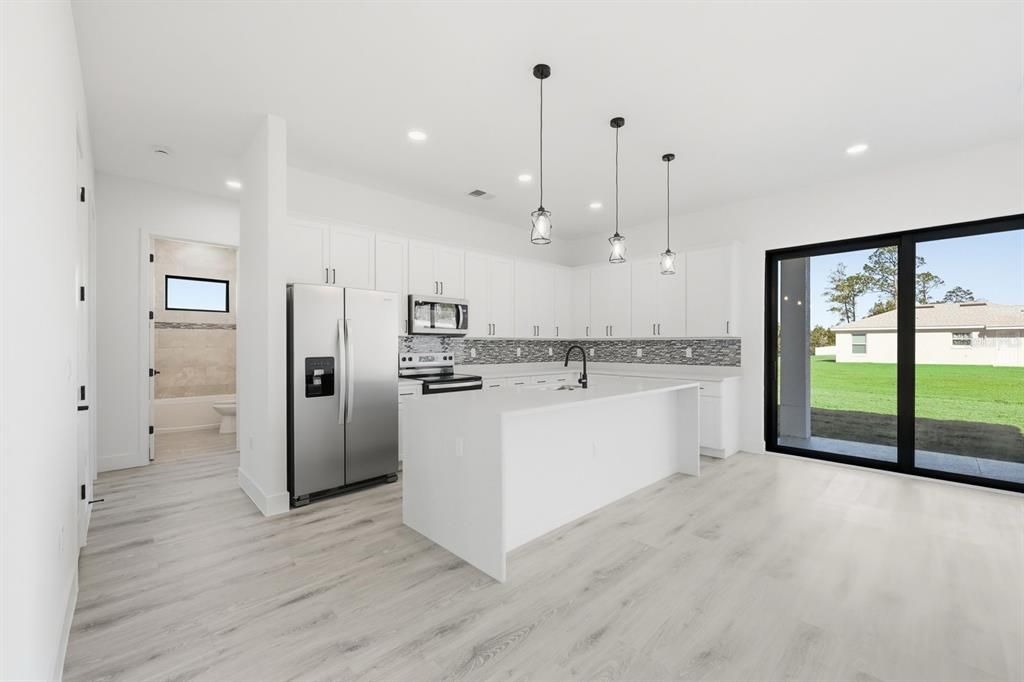 For Sale: $399,900 (4 beds, 3 baths, 2222 Square Feet)