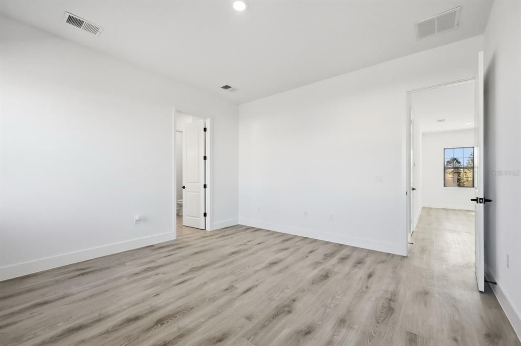 For Sale: $399,900 (4 beds, 3 baths, 2222 Square Feet)