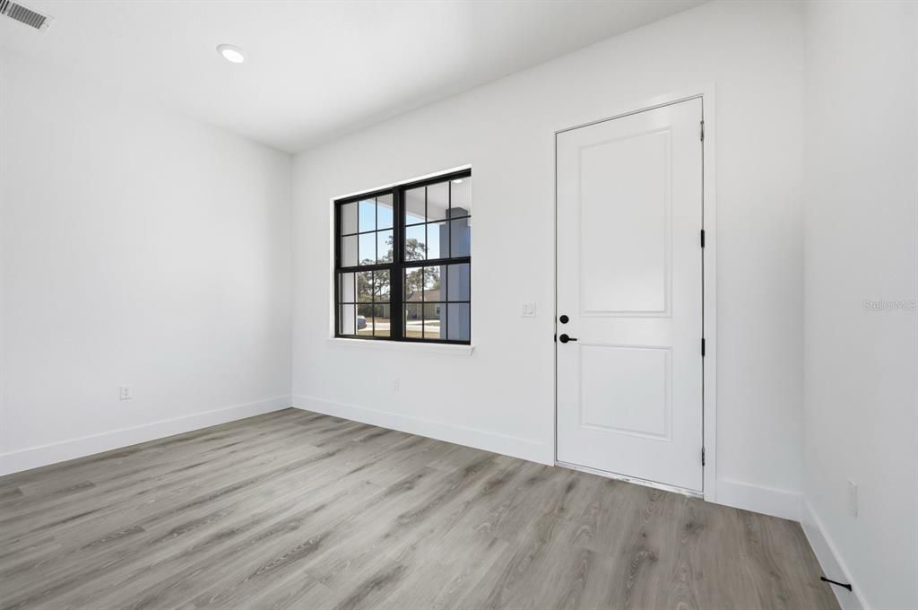 For Sale: $399,900 (4 beds, 3 baths, 2222 Square Feet)