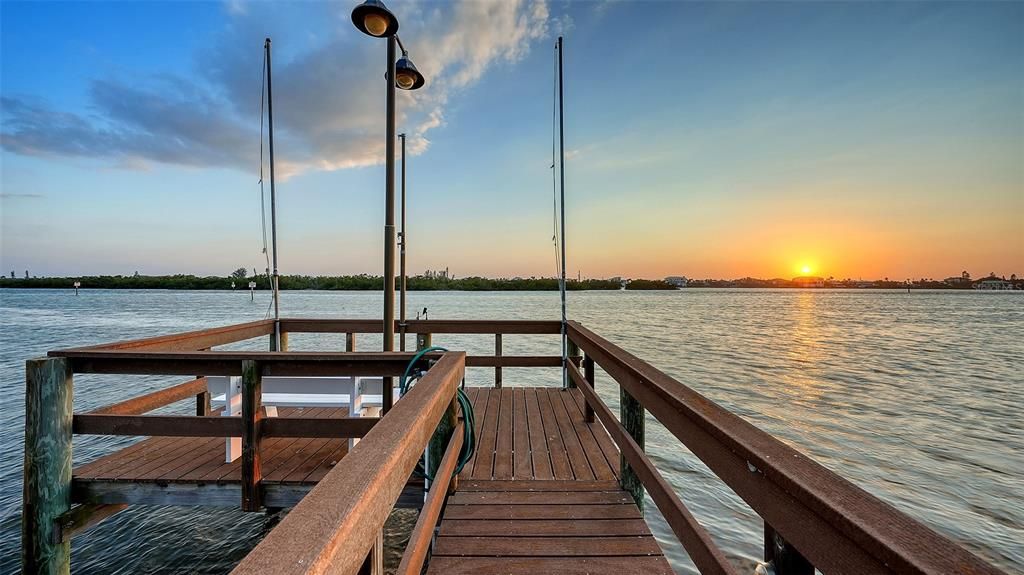 For Sale: $4,590,000 (5 beds, 5 baths, 5279 Square Feet)