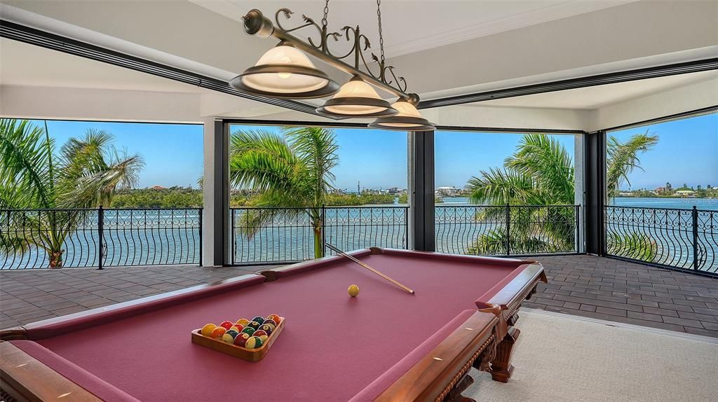 For Sale: $4,590,000 (5 beds, 5 baths, 5279 Square Feet)
