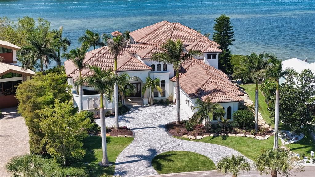 For Sale: $4,590,000 (5 beds, 5 baths, 5279 Square Feet)