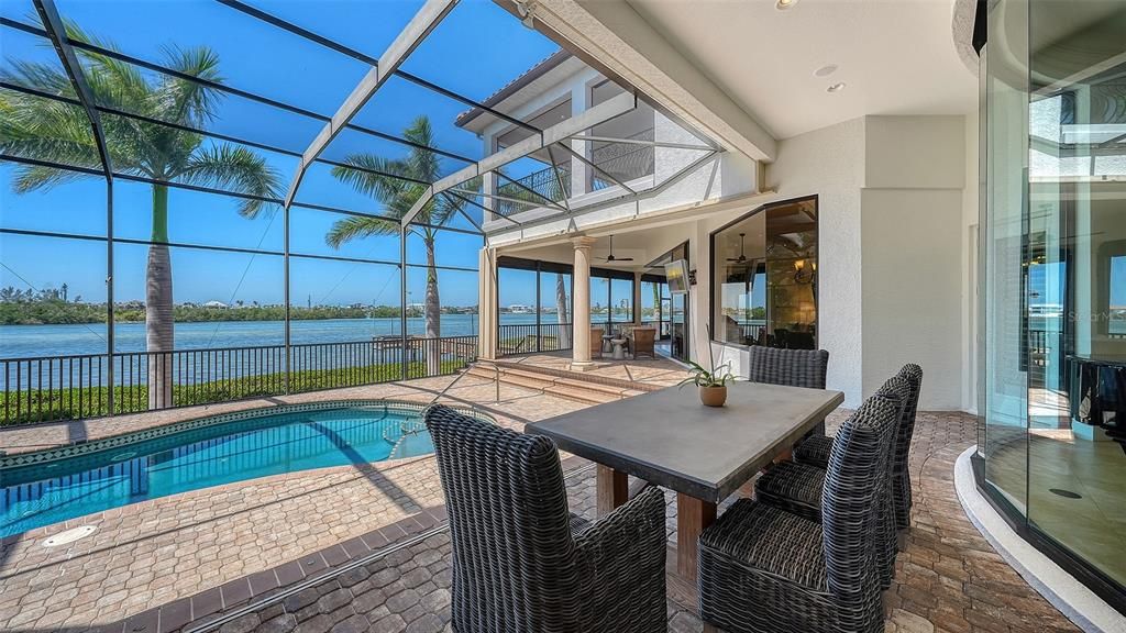 For Sale: $4,590,000 (5 beds, 5 baths, 5279 Square Feet)