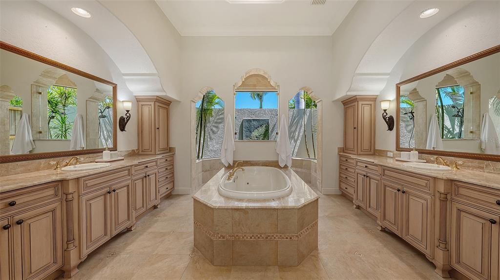 For Sale: $4,590,000 (5 beds, 5 baths, 5279 Square Feet)