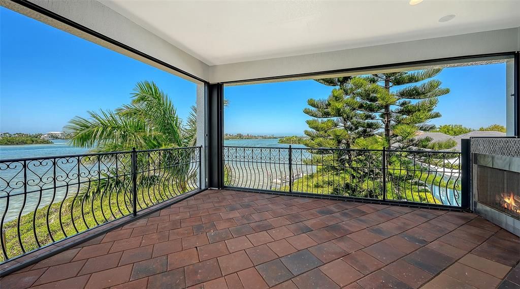 For Sale: $4,590,000 (5 beds, 5 baths, 5279 Square Feet)