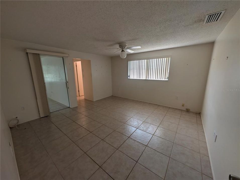 En Venta: $339,900 (3 camas, 2 baños, 1431 Pies cuadrados)
