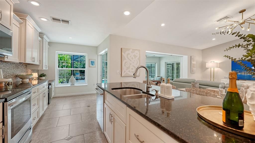 For Sale: $871,500 (3 beds, 2 baths, 1651 Square Feet)