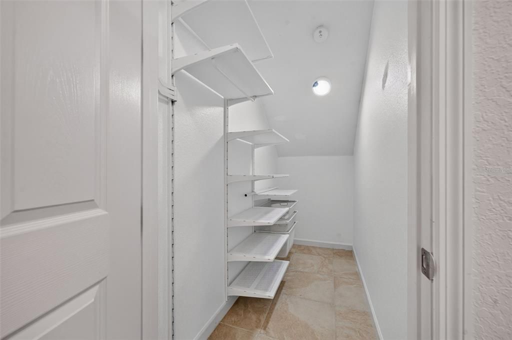 На продажу: $699,000 (3 спален, 2 ванн, 1668 Квадратных фут)