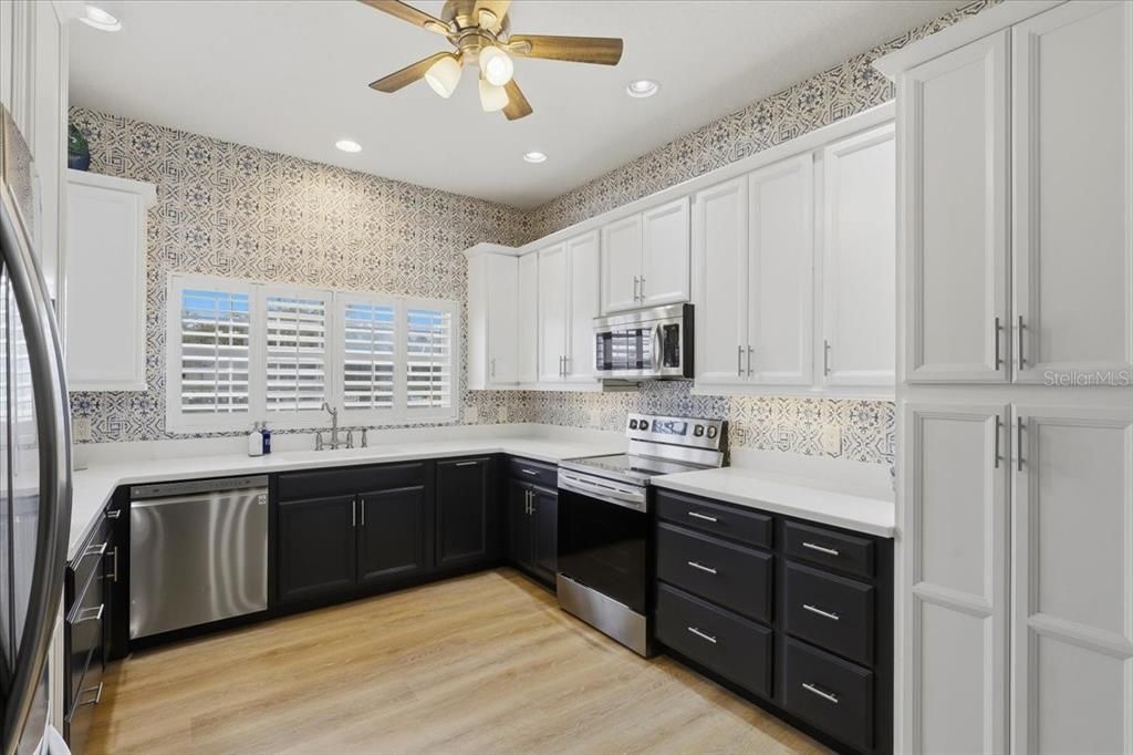 En Venta: $549,900 (3 camas, 2 baños, 2223 Pies cuadrados)