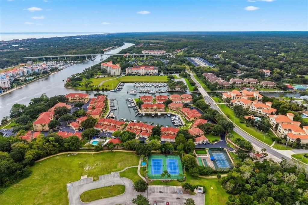 En Venta: $549,900 (3 camas, 2 baños, 2223 Pies cuadrados)