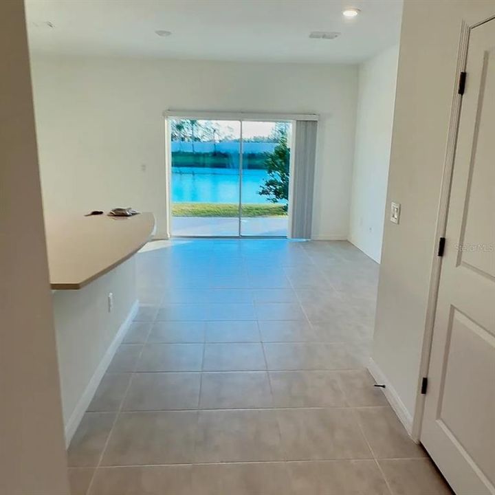 For Rent: $1,975 (3 beds, 2 baths, 1373 Square Feet)