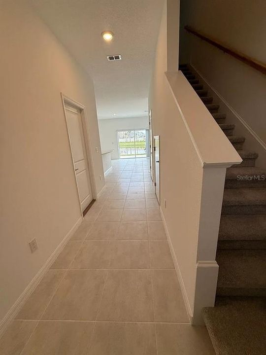 For Rent: $1,975 (3 beds, 2 baths, 1373 Square Feet)