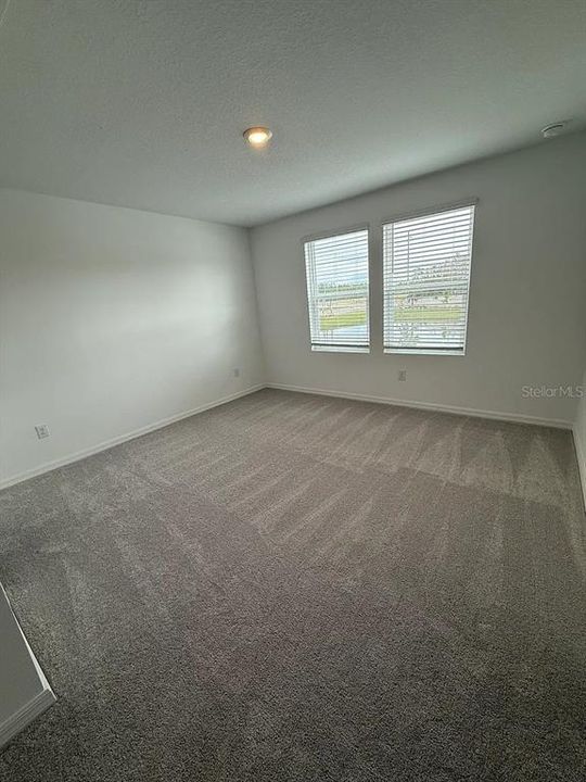 For Rent: $1,975 (3 beds, 2 baths, 1373 Square Feet)