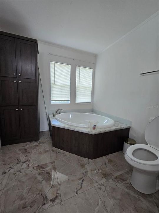 For Sale: $479,000 (4 beds, 2 baths, 1536 Square Feet)