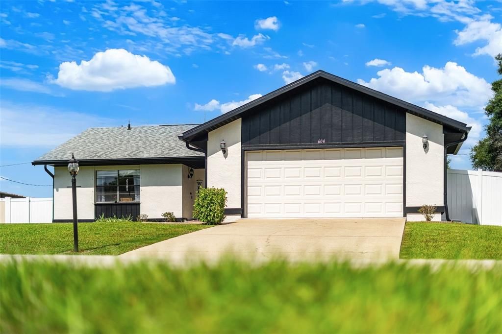 For Sale: $295,000 (2 beds, 2 baths, 1254 Square Feet)