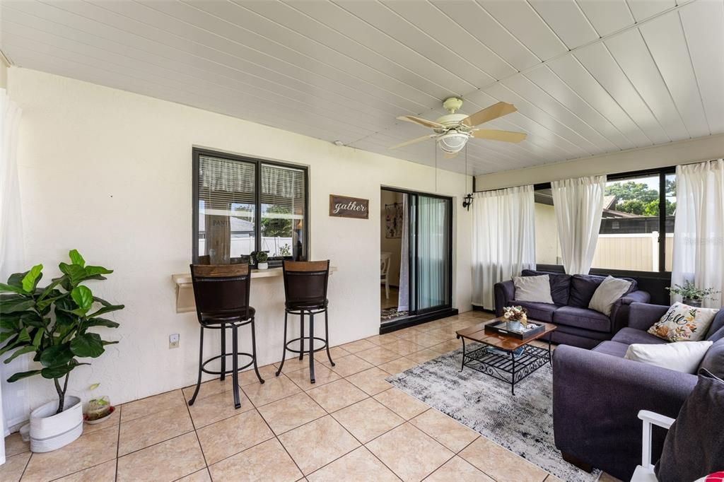 For Sale: $295,000 (2 beds, 2 baths, 1254 Square Feet)