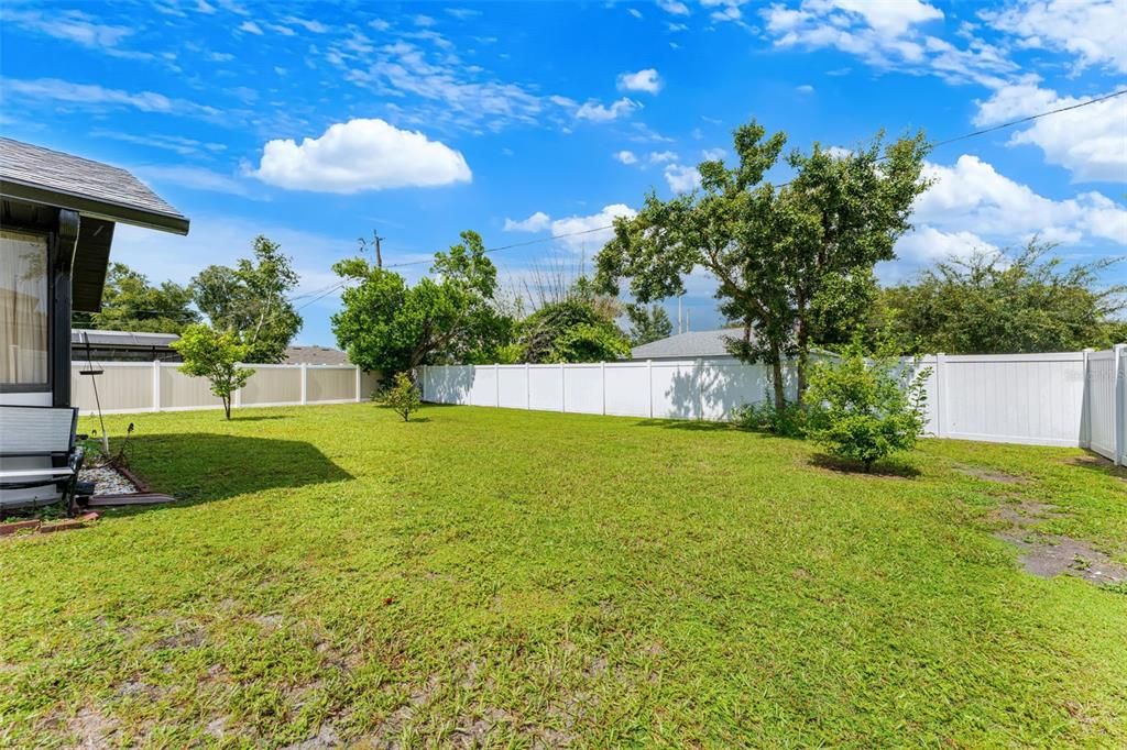 For Sale: $295,000 (2 beds, 2 baths, 1254 Square Feet)