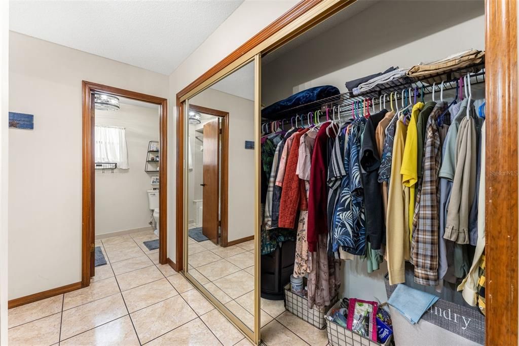 For Sale: $295,000 (2 beds, 2 baths, 1254 Square Feet)
