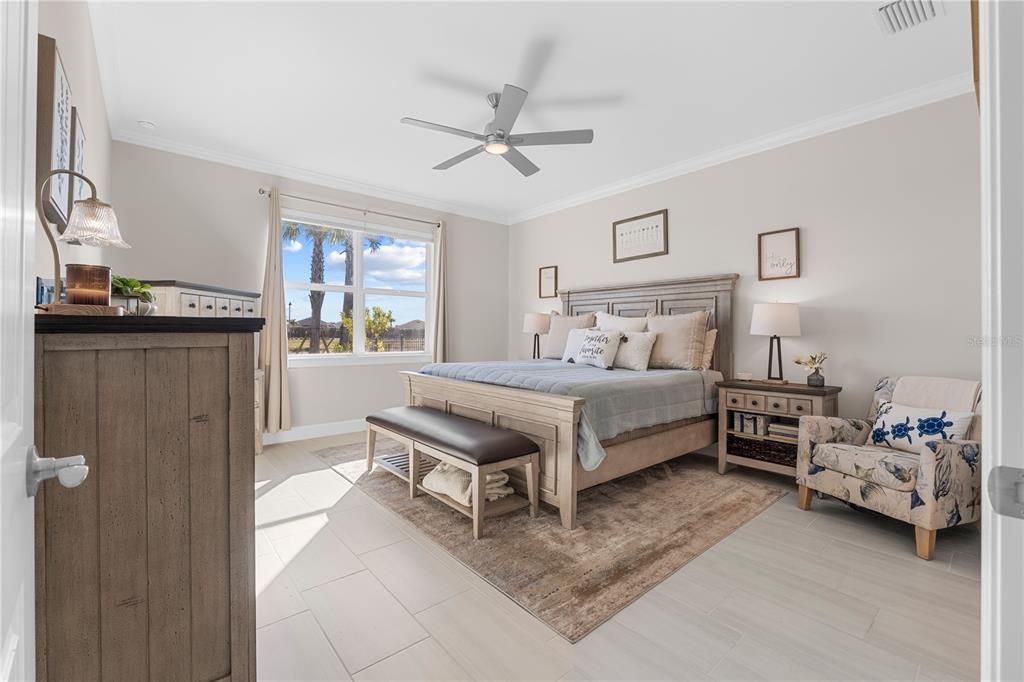 For Sale: $475,000 (4 beds, 2 baths, 2041 Square Feet)