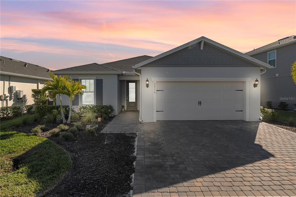 For Sale: $475,000 (4 beds, 2 baths, 2041 Square Feet)