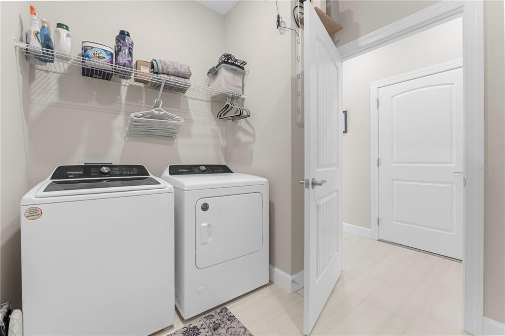 For Sale: $475,000 (4 beds, 2 baths, 2041 Square Feet)