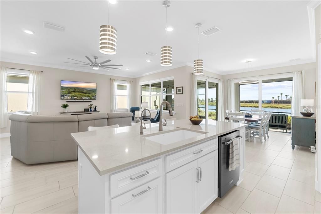 For Sale: $475,000 (4 beds, 2 baths, 2041 Square Feet)