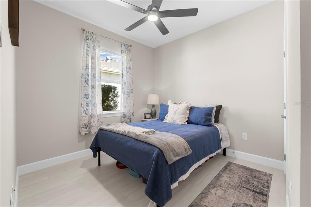 For Sale: $475,000 (4 beds, 2 baths, 2041 Square Feet)