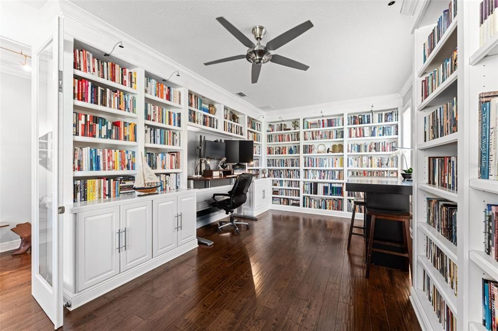 En Venta: $799,000 (6 camas, 3 baños, 3842 Pies cuadrados)