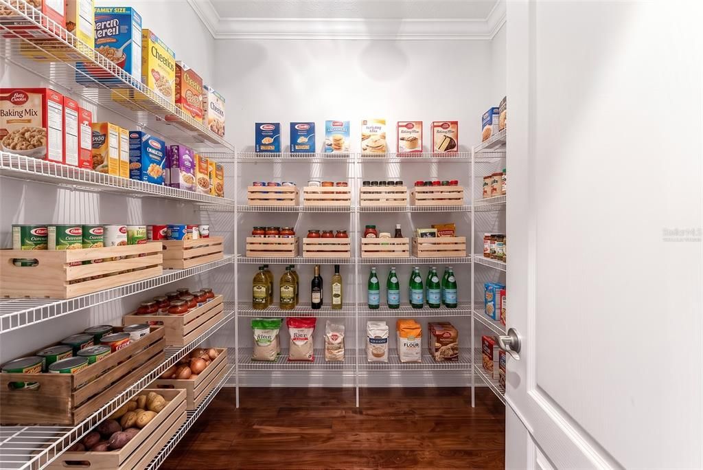 En Venta: $799,000 (6 camas, 3 baños, 3842 Pies cuadrados)