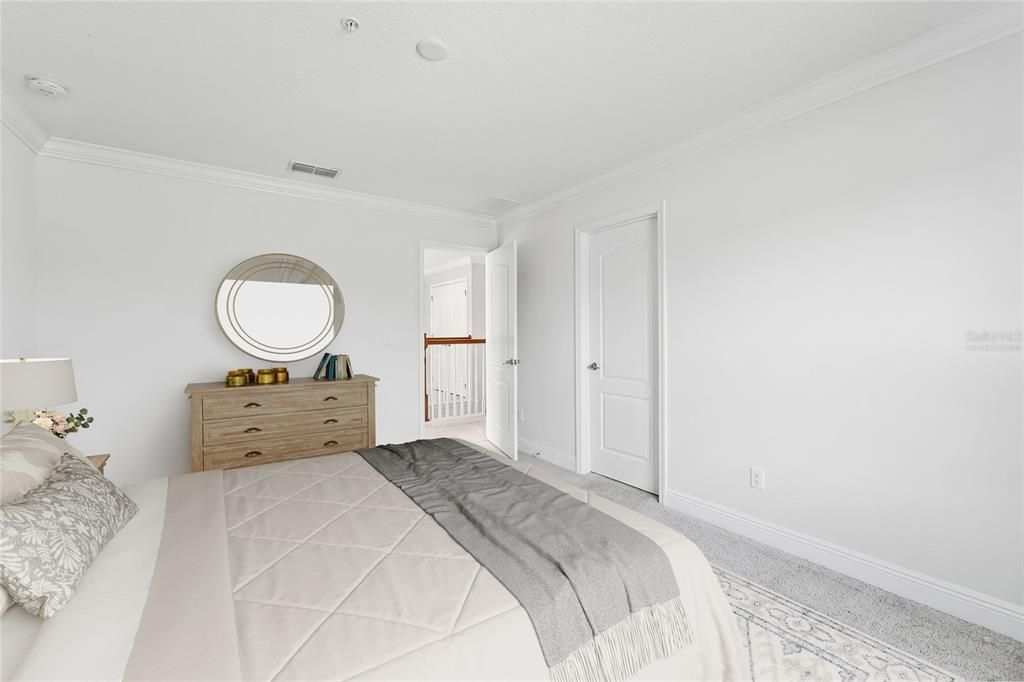 En Venta: $799,000 (6 camas, 3 baños, 3842 Pies cuadrados)