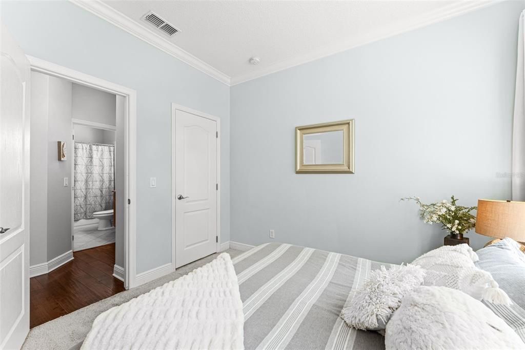 En Venta: $799,000 (6 camas, 3 baños, 3842 Pies cuadrados)