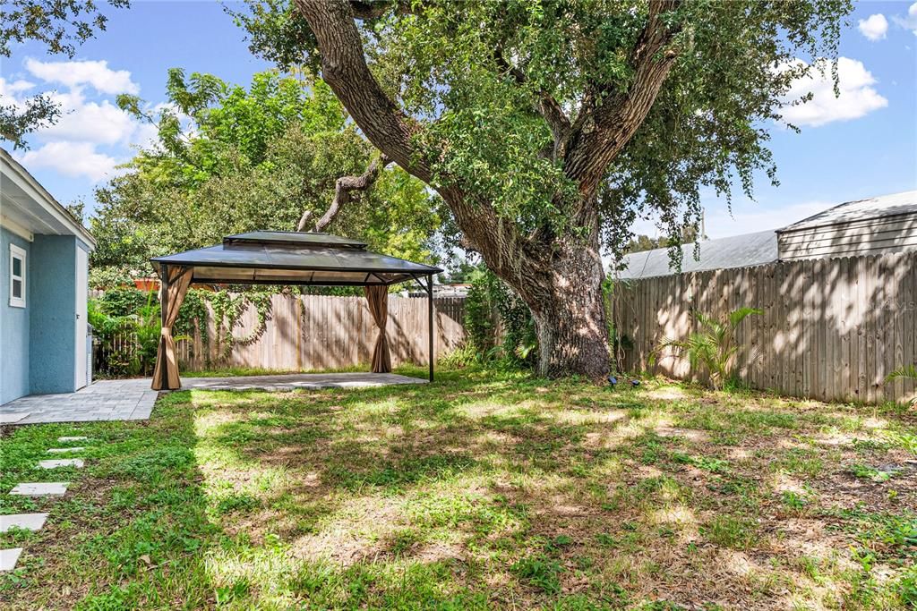 En Venta: $279,000 (2 camas, 2 baños, 990 Pies cuadrados)