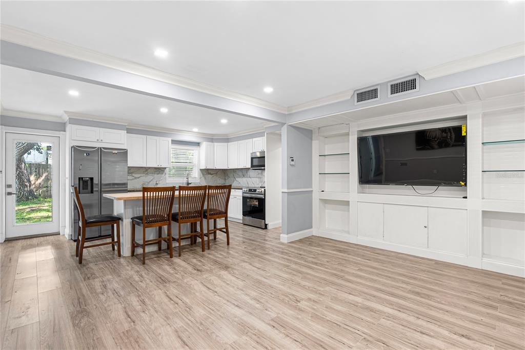 En Venta: $279,000 (2 camas, 2 baños, 990 Pies cuadrados)
