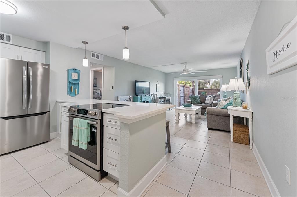 : $358,500 (1 beds, 1 baths, 703 Square Feet)