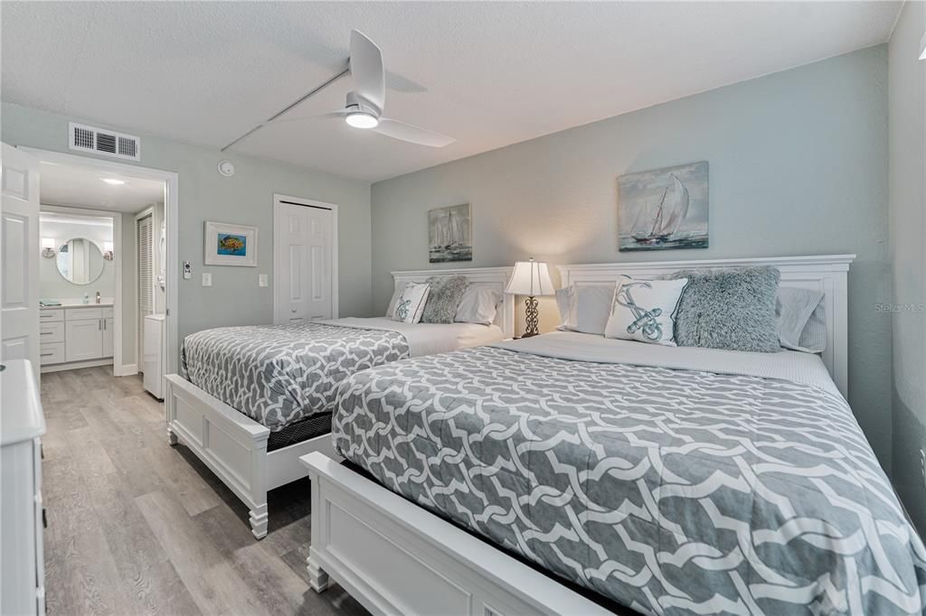 : $358,500 (1 beds, 1 baths, 703 Square Feet)