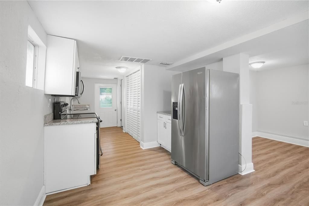 For Rent: $2,195 (3 beds, 2 baths, 1200 Square Feet)