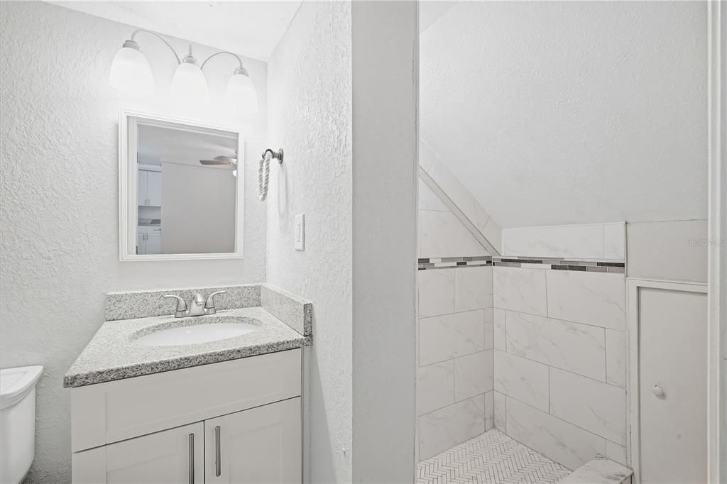 For Rent: $2,195 (3 beds, 2 baths, 1200 Square Feet)