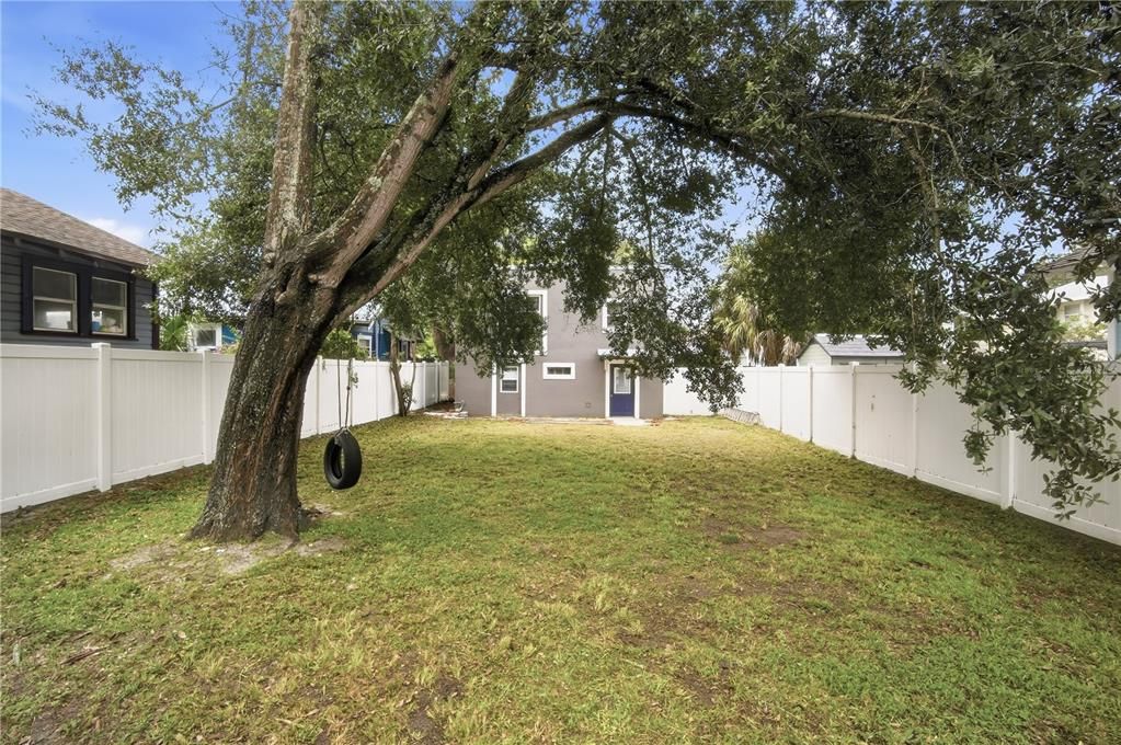 For Rent: $2,195 (3 beds, 2 baths, 1200 Square Feet)