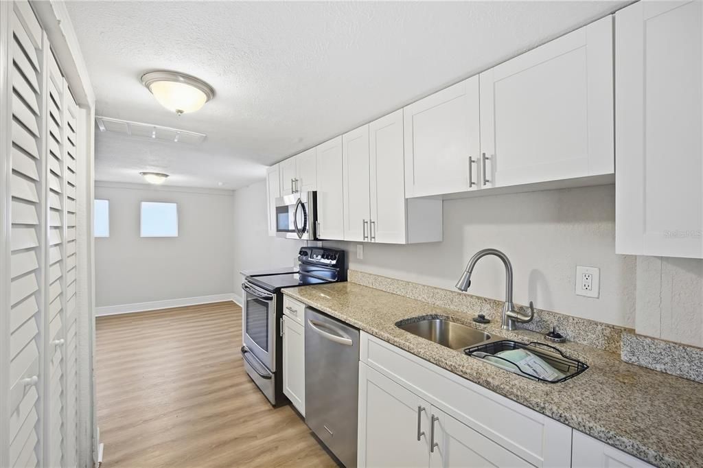 For Rent: $2,195 (3 beds, 2 baths, 1200 Square Feet)