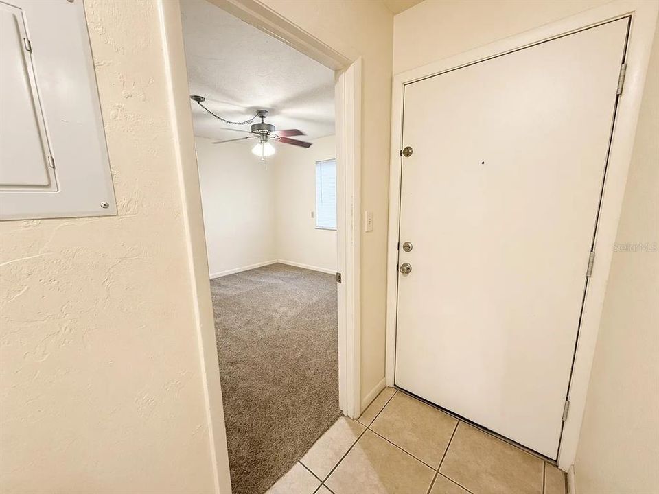 For Rent: $1,175 (2 beds, 2 baths, 874 Square Feet)