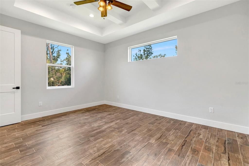 For Sale: $475,000 (4 beds, 2 baths, 1826 Square Feet)