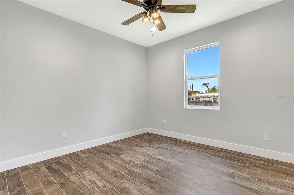 For Sale: $475,000 (4 beds, 2 baths, 1826 Square Feet)